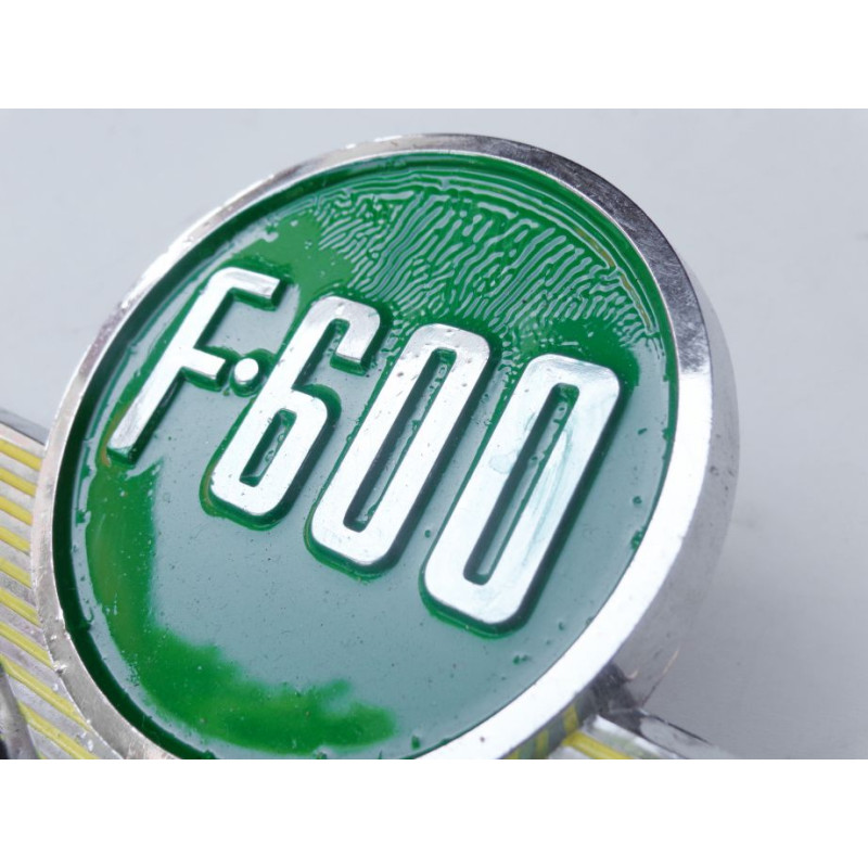 Emblema Paralama Esquerdo F-600 1956 À 1961 Original Usado